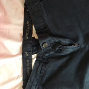 Broken in straight navy blue gap KHAKIS